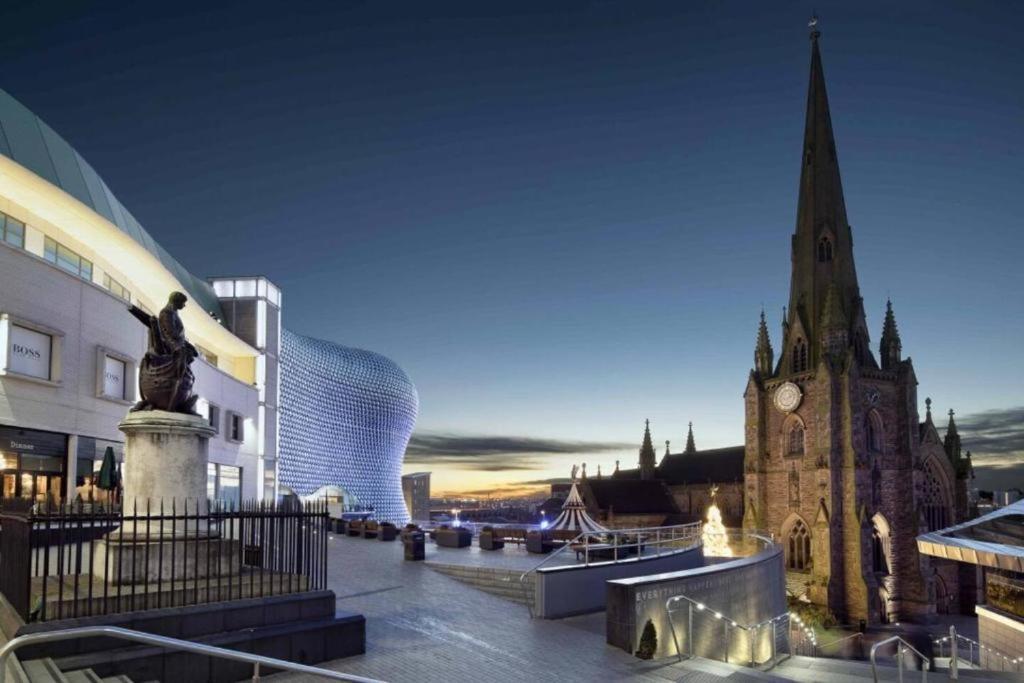 Digbeth City Centre Apartment Sleeps 12 Opposite Coach Station Birmingham Buitenkant foto